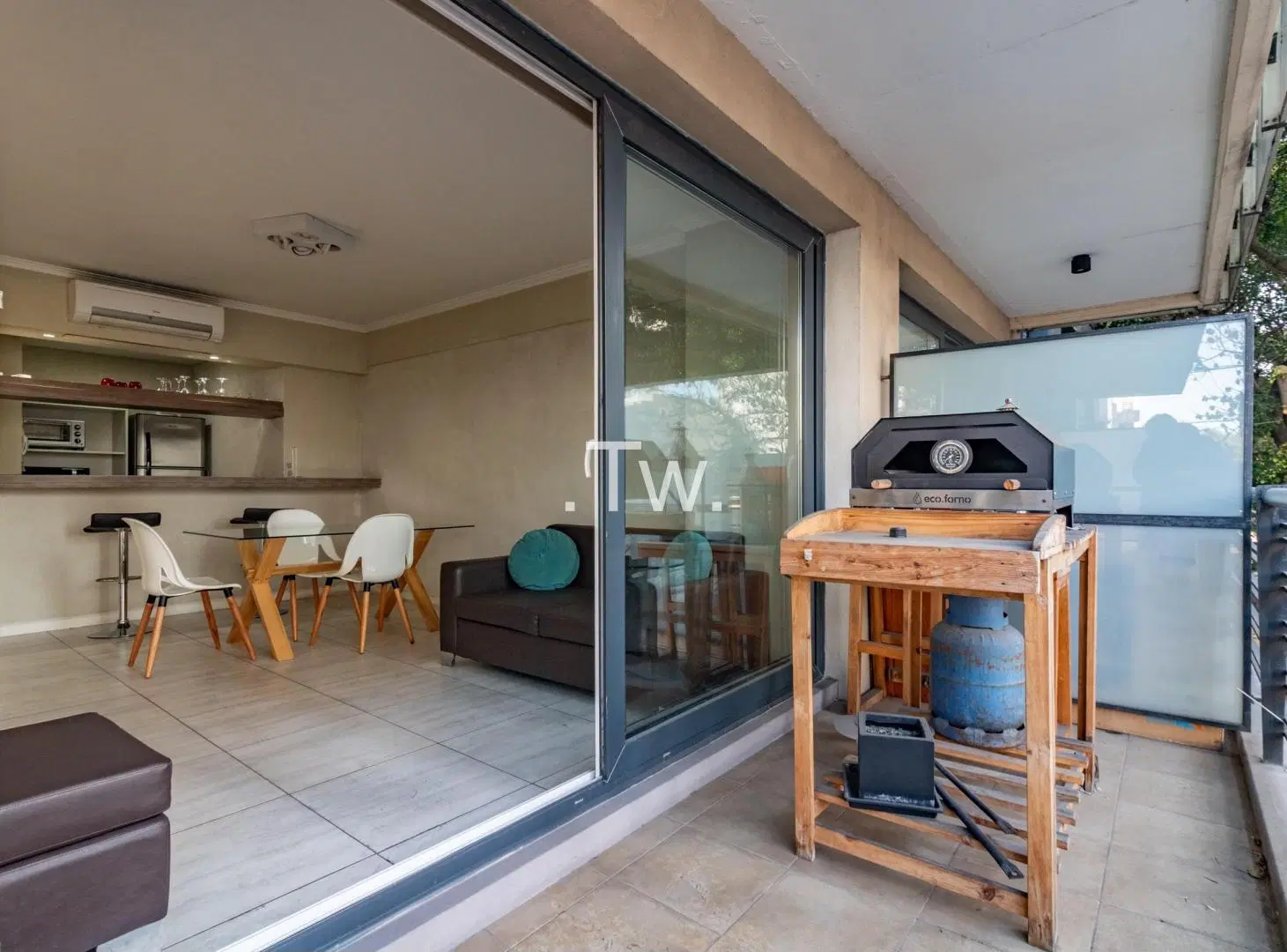 Departamento 2 Amb C/cochera / Vig. 24 Hs / Amenities / Zona Uade 8