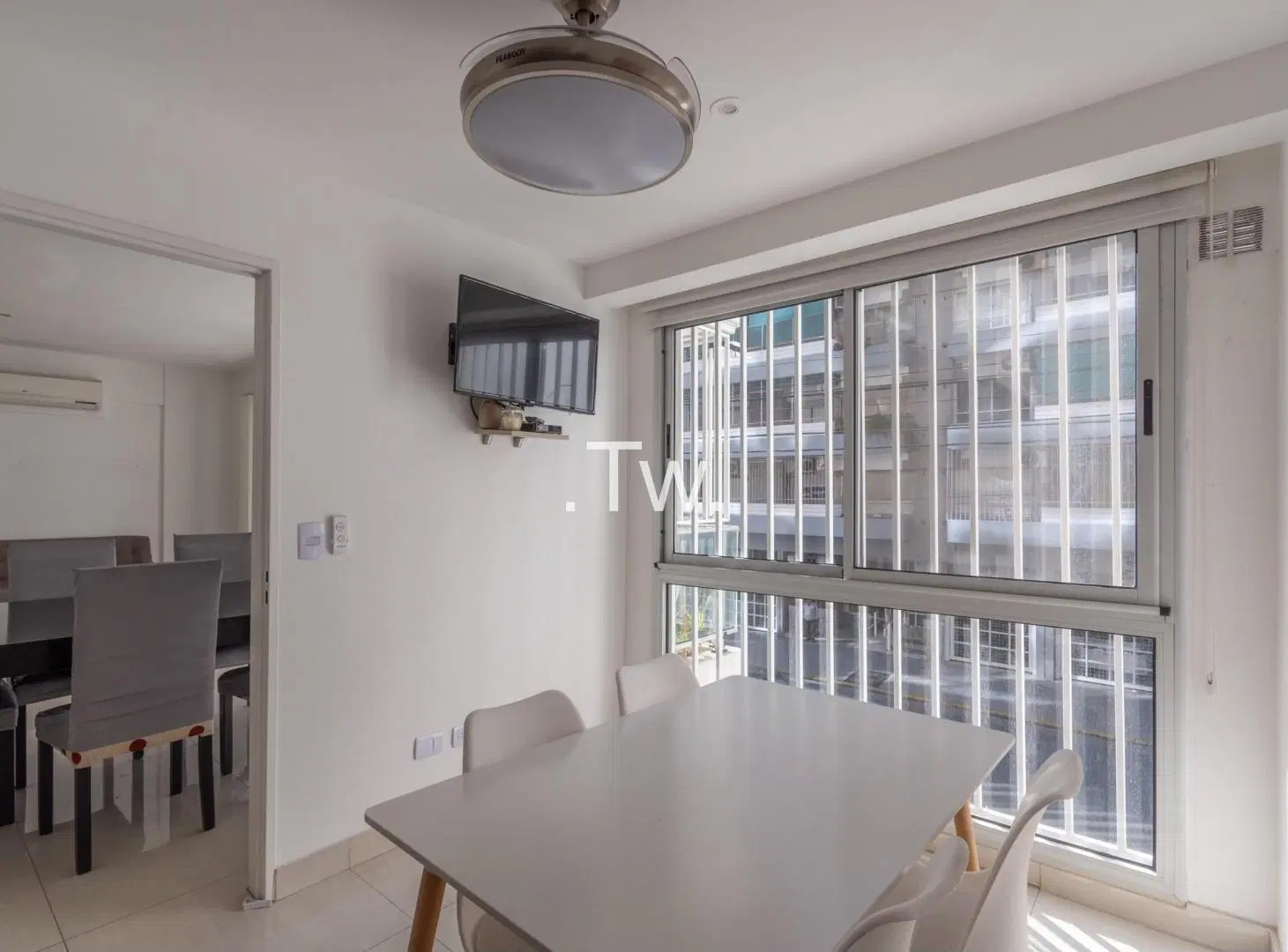 Semipiso de Categoría casi a Estrenar | 4 Ambientes | Cochera | Amenities | 110 m² Totales 5