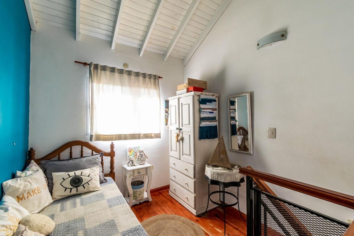 Venta Casa 5 Ambientes, Terraza, Cochera - V. Lynch 4