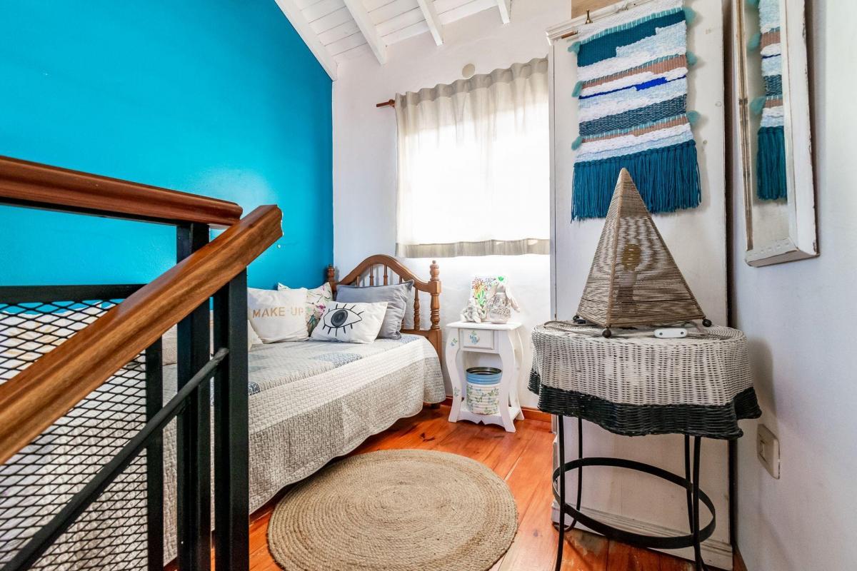 Venta Casa 5 Ambientes, Terraza, Cochera - V. Lynch 1
