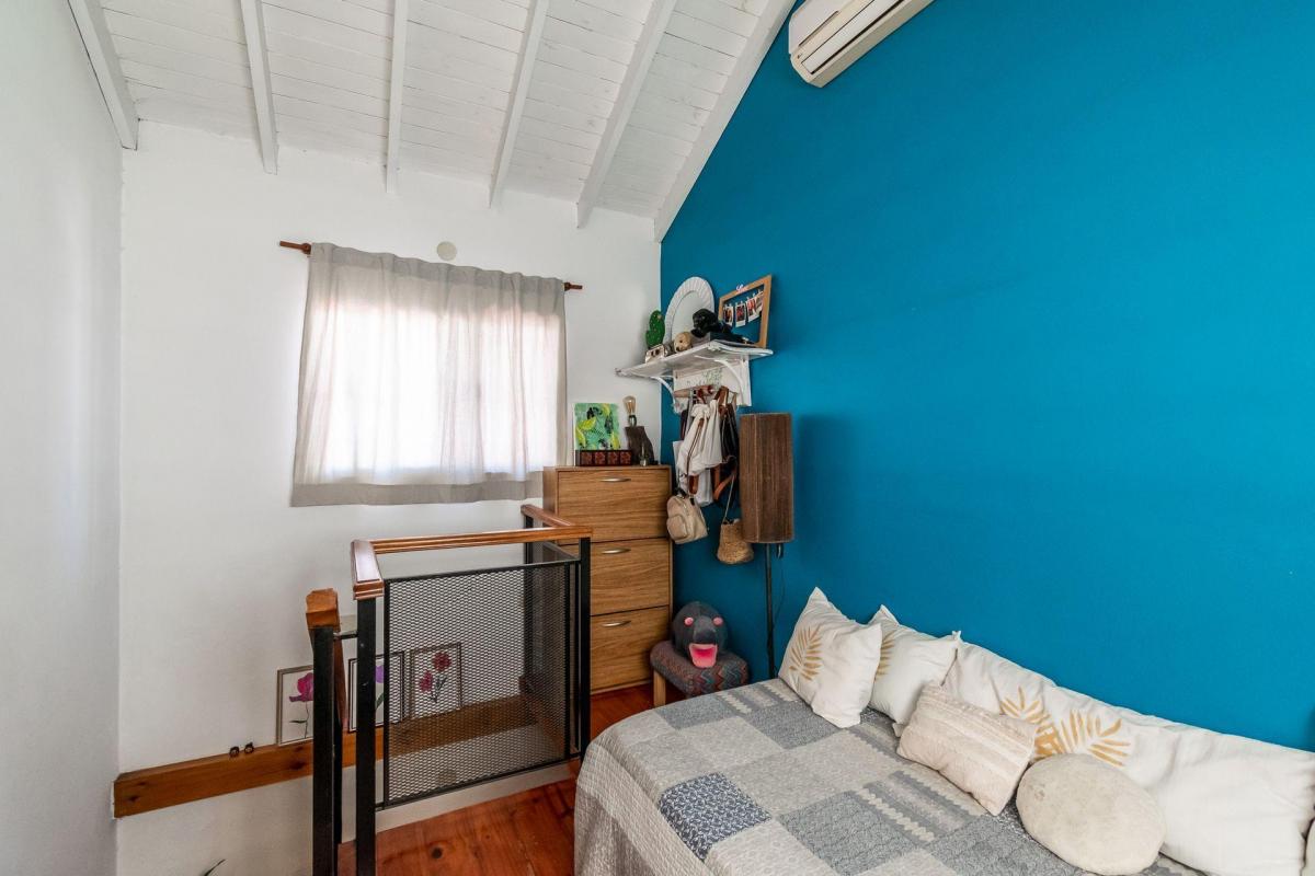 Venta Casa 5 Ambientes, Terraza, Cochera - V. Lynch 2
