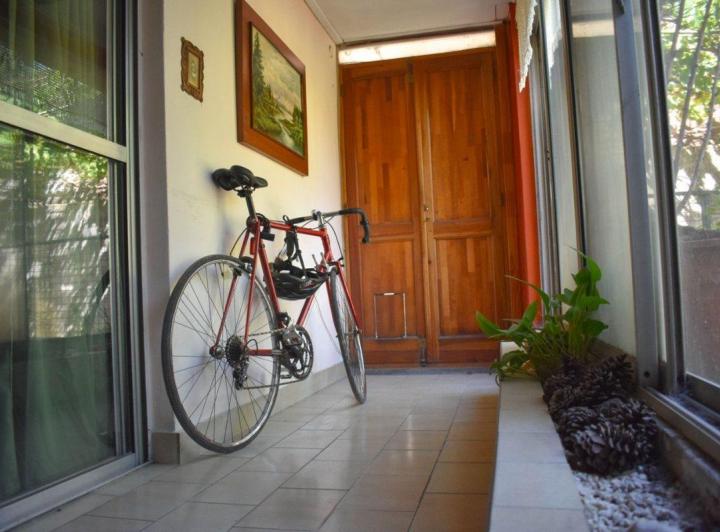 Venta casa 4 amb. galpón gran parque en V. Alsina 3