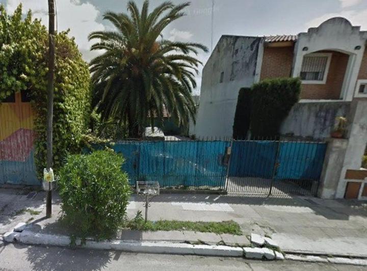 Venta casa 4 amb. galpón gran parque en V. Alsina 2