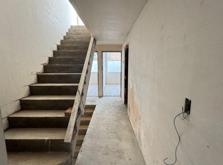VENTA TRIPLEX 4 AMB C/Cochera doble MONTE CASTRO 5