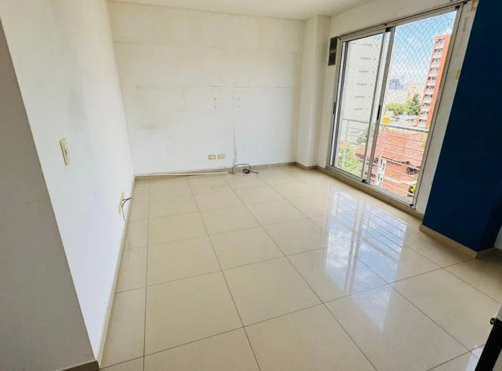 ALQUILER DPTO 2 AMB CON COCHERA Sáenz Peña 3
