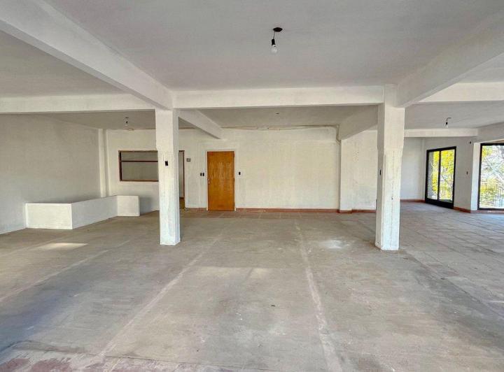 ALQUILER  LOCAL 270 m2 VILLA PUEYRREDON 3