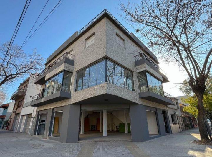 ALQUILER  LOCAL 270 m2 VILLA PUEYRREDON 2