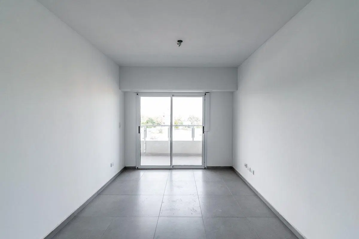 VENTA DEPTO 3 AMB CON BALCÓN SANTOS LUGARES 3