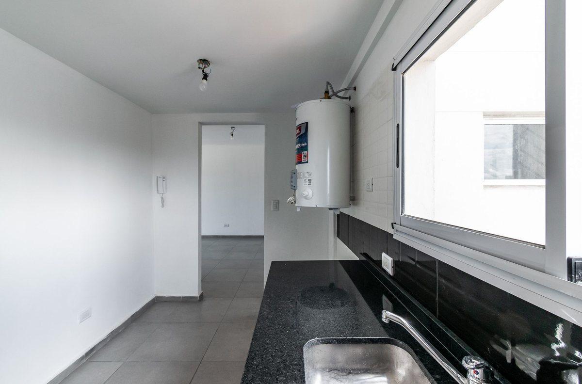 VENTA DEPTO 3 AMB CON BALCÓN SANTOS LUGARES