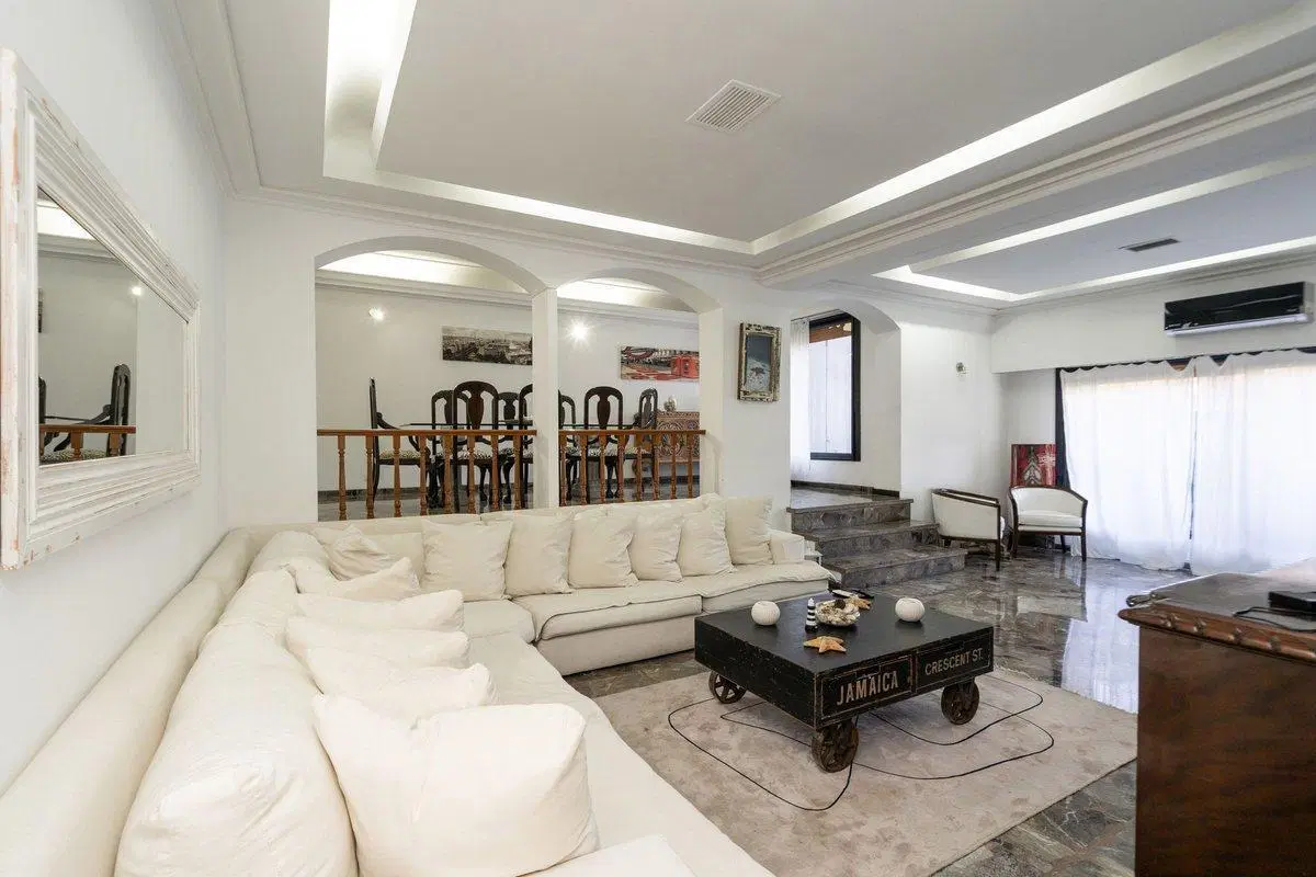 VTA CASA 5 AMB C/COCH/PATIO/TERRAZA-APTOCRE-V.DVTO 3
