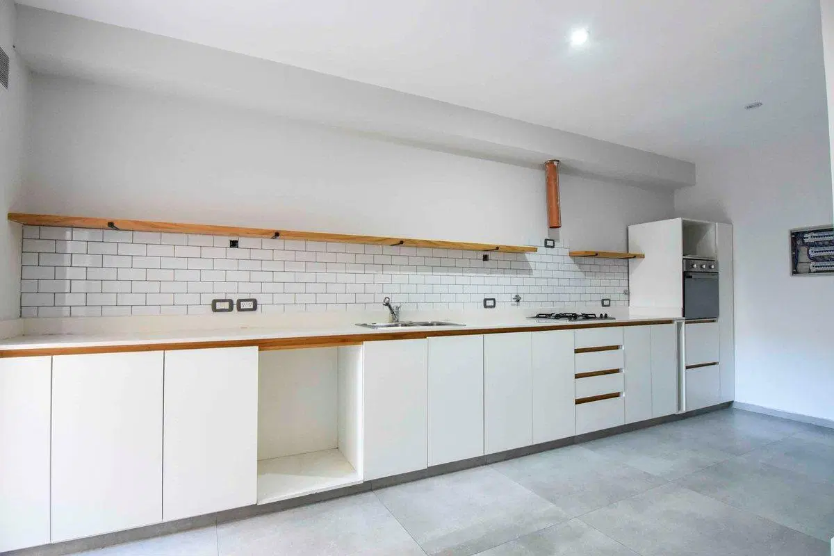 Venta casa 4 amb garage quincho Villa del Parque 5