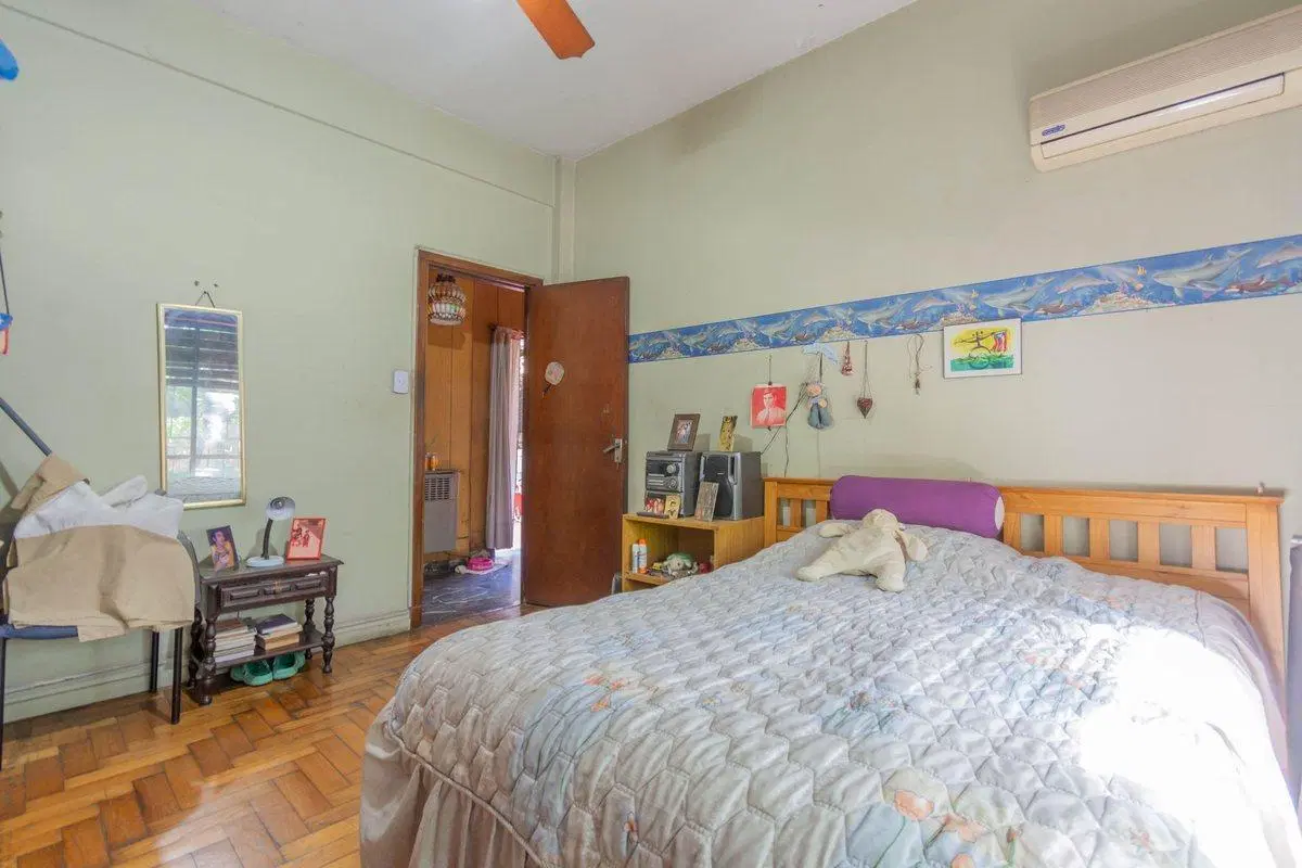 Venta casa V Luro 6 amb. 291 M2-Lote 8,67 x 25. 5