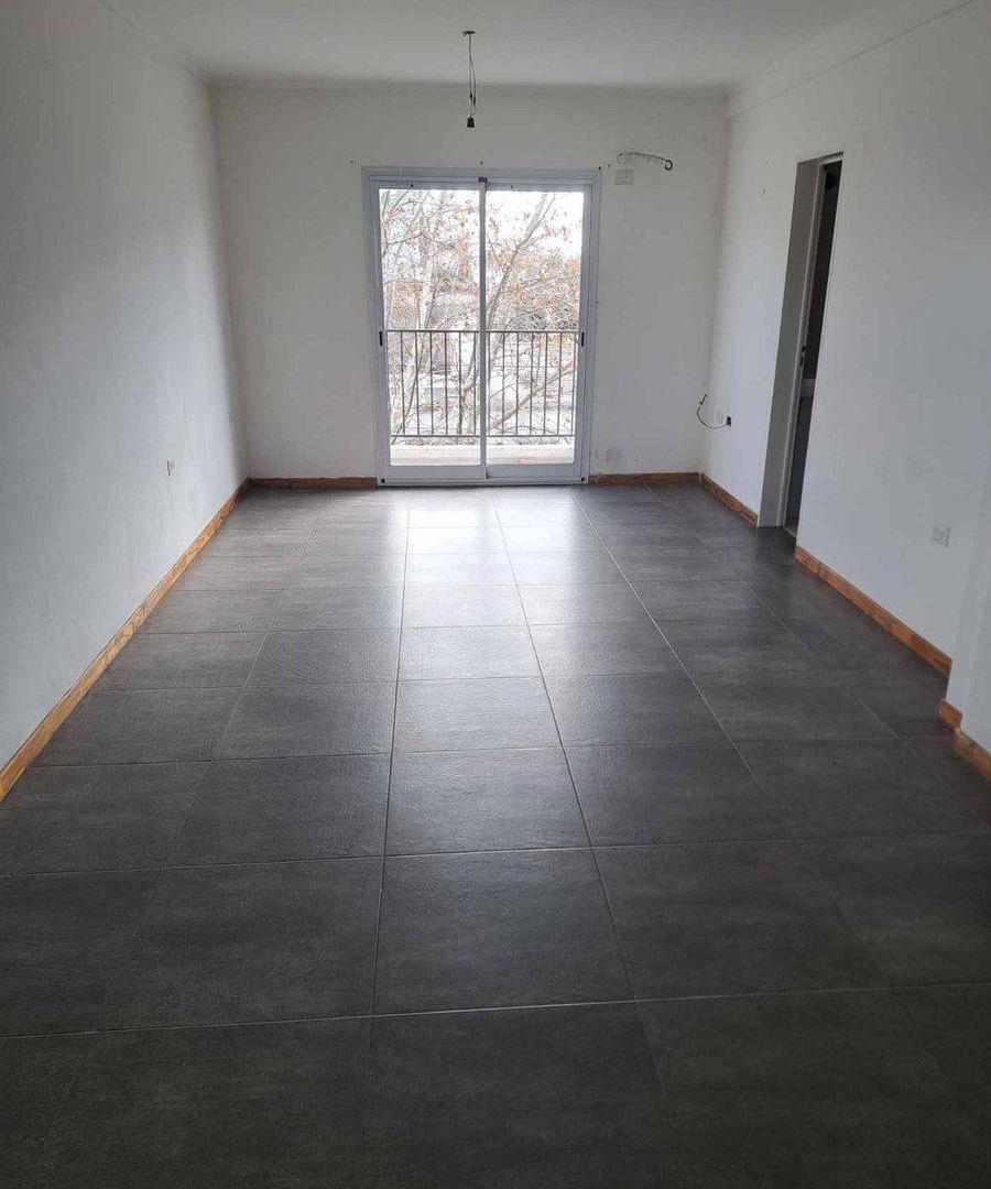 VENTA MONOAMBIENTE AL FRENTE 35M2 SAENZ PEÑA