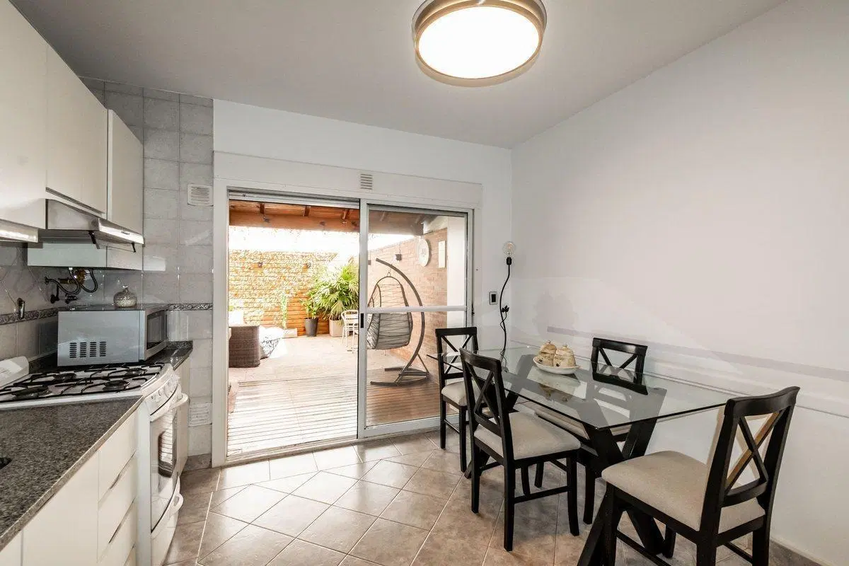 VENTA DUPLEX 3 AMB GUARDACOCHE PATIO V.DEVOTO 4