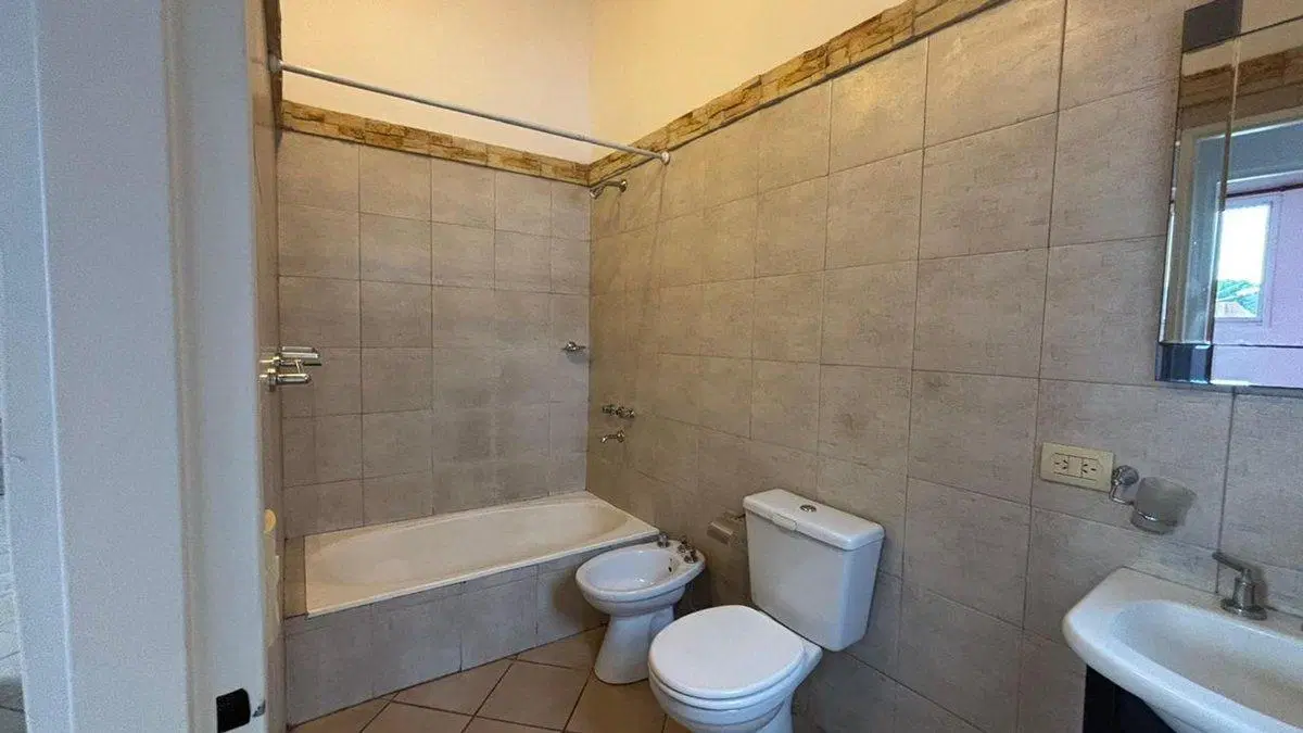 VENTA PH 3 AMB BALCÓN - CASEROS 2