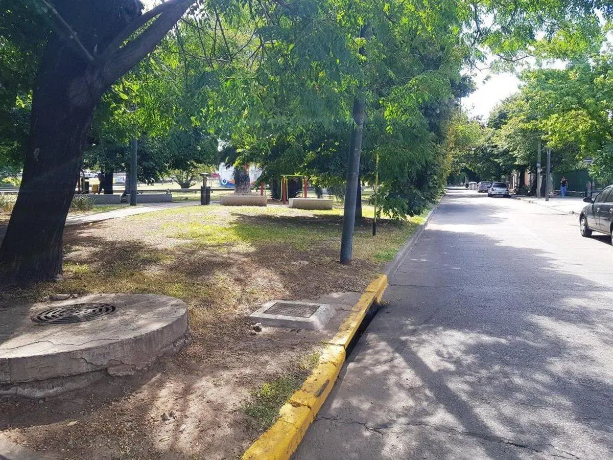 VENTA TERRENO USAB 2 FRENTE A PLAZOLETA EN LINIERS 5