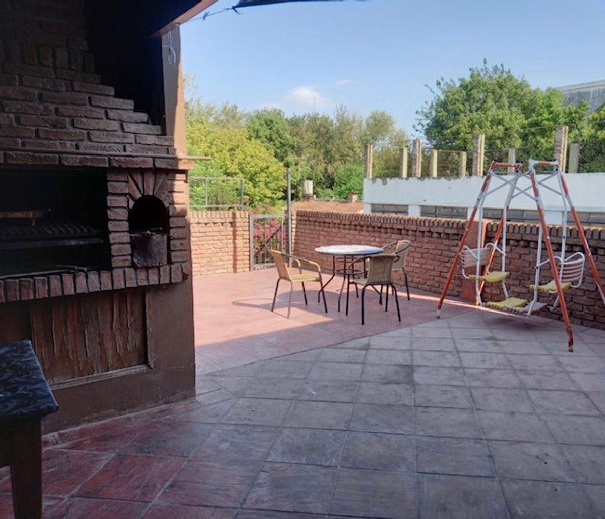 VENTA PH 4 AMB 1 ER PISO POR ESCALERA HURLINGHAM