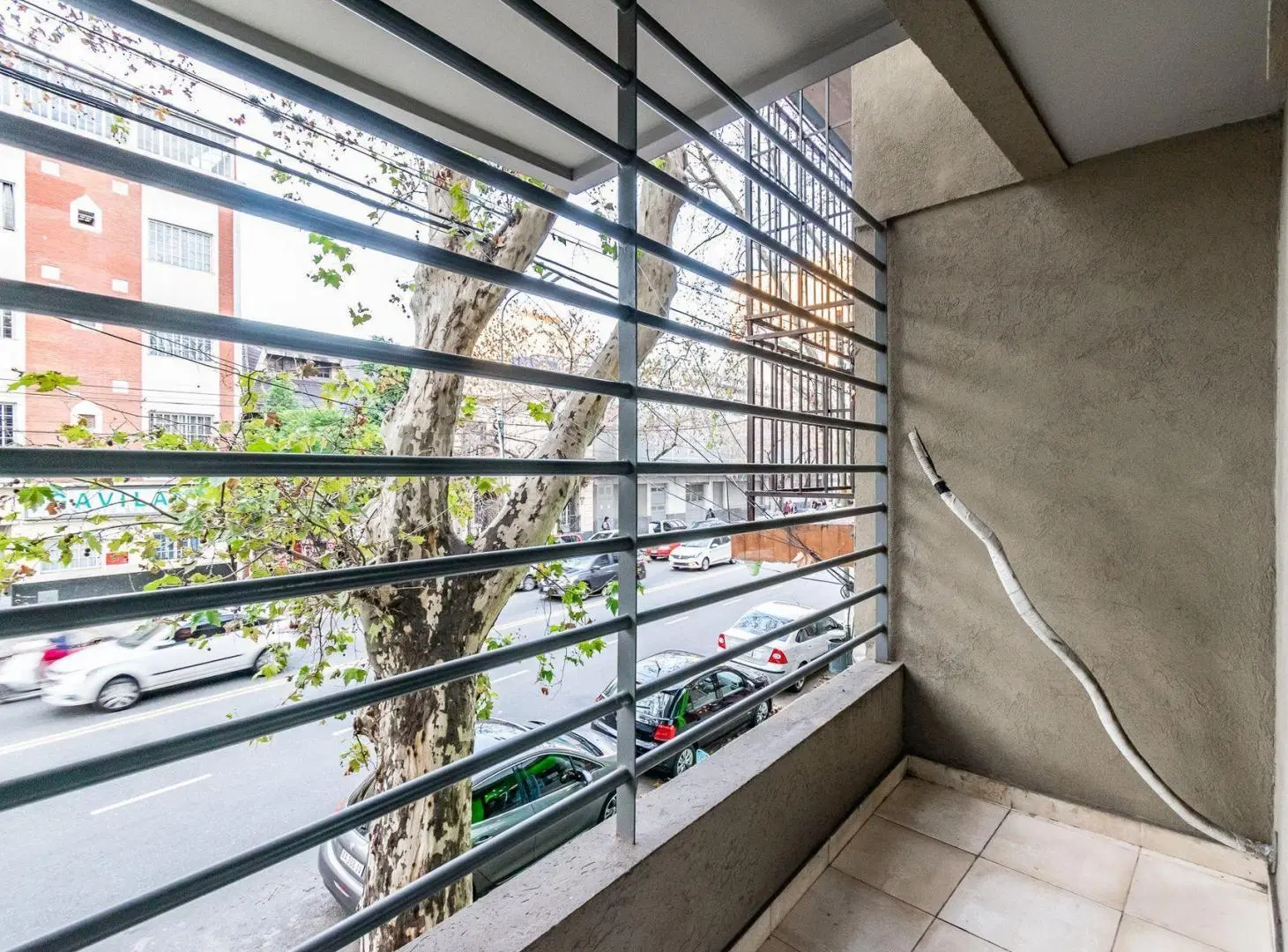 VENTA DEPARTAMENTO 3 AMB EN FLORES 1RO A CON PATIO 2