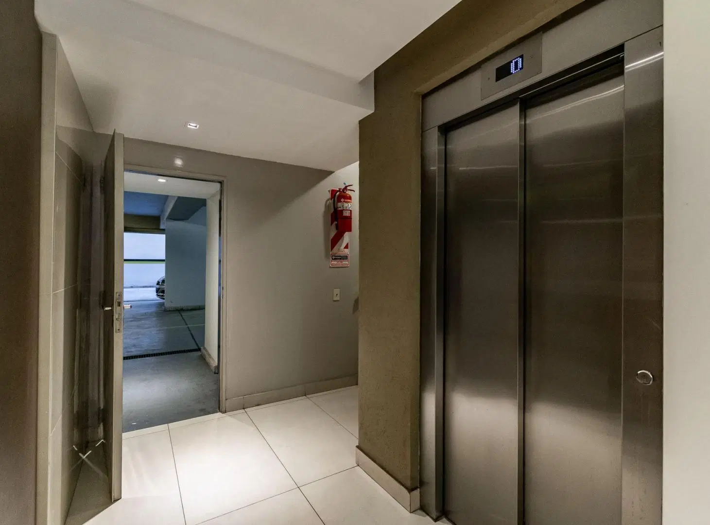 VENTA DEPARTAMENTO 3 AMB. EN FLORES 2 DO A FRENTE 2