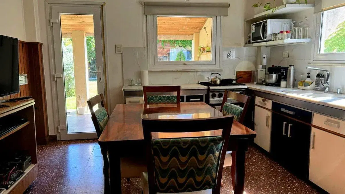 CASA 3 AMBIENTES  QUINCHO CASTELAR VENTA 4