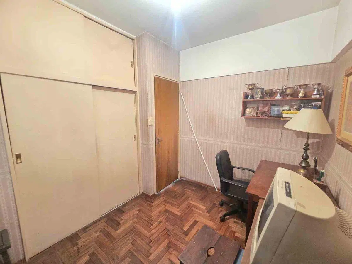 V.DELPARQUE VENTA DEPTO 4 AMB C/ COCH/2 PATIOS/BAU 5