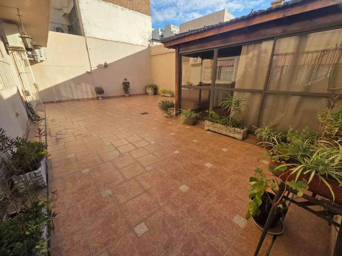 V.DELPARQUE VENTA DEPTO 4 AMB C/ COCH/2 PATIOS/BAU 2
