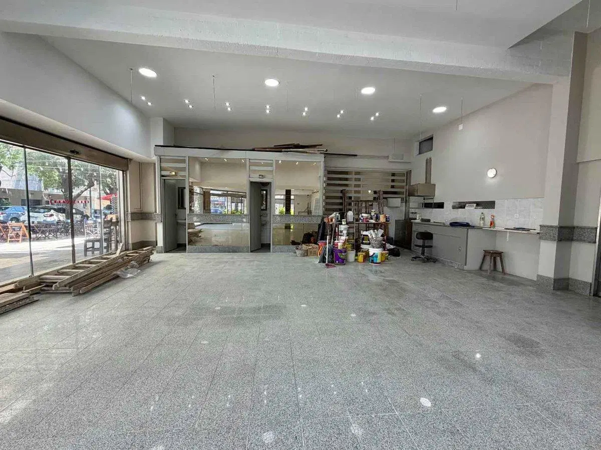 LOCAL COMERCIAL EN VENTA EN VILLA DEL PARQUE 4
