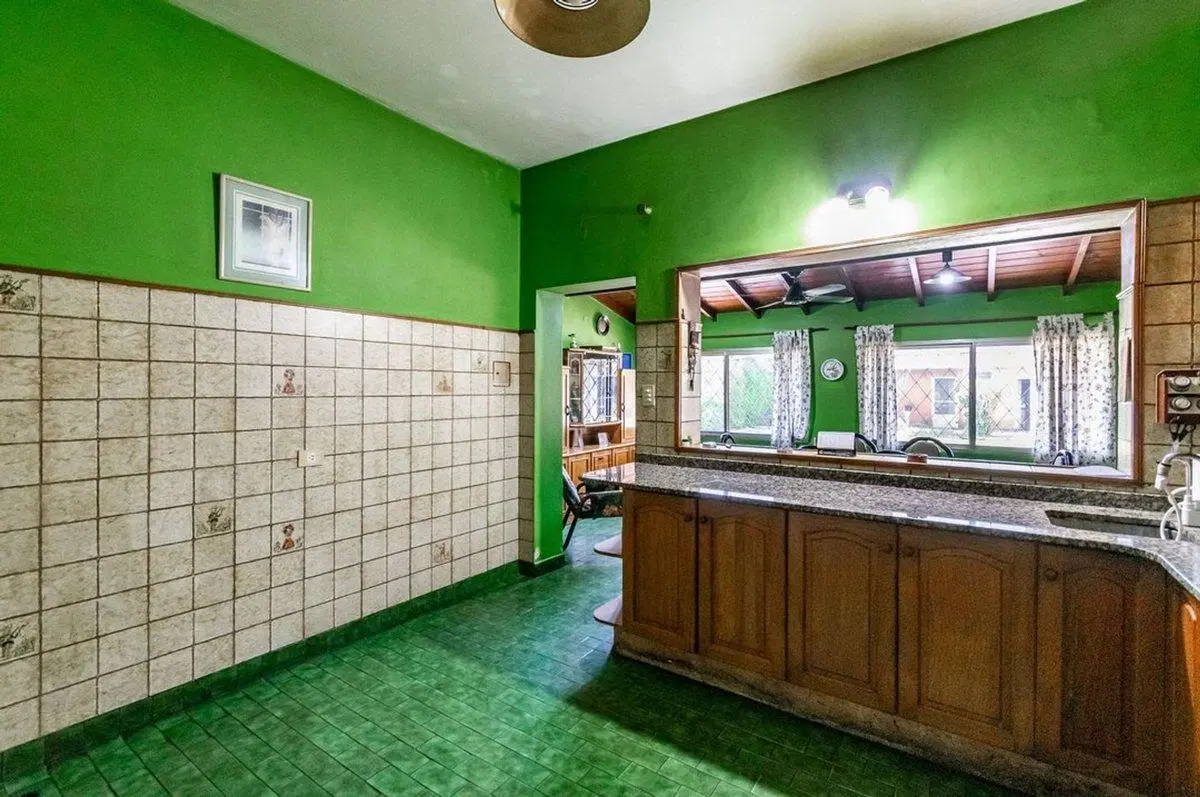 Venta Casa 4 AMB Cochera Pileta Hurlingham A.cred 3