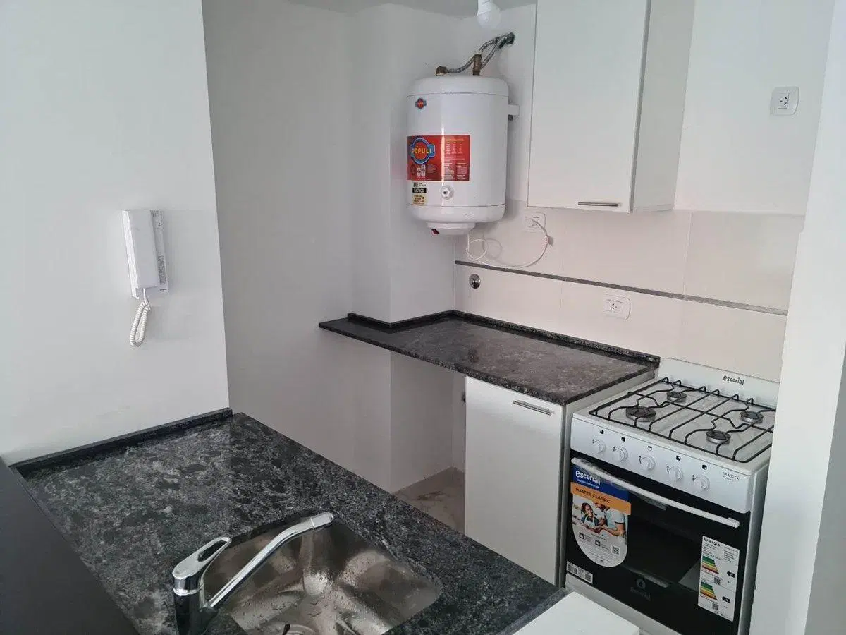 VENTA DE MONOAMBIENTE EN SANTOS LUGARES CON RENTA 4