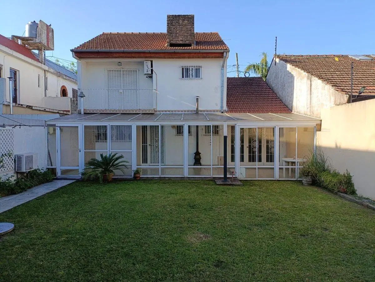 VENTA CASA 4 AMBIENTES CASTELAR - APTO CRÉDITO 3