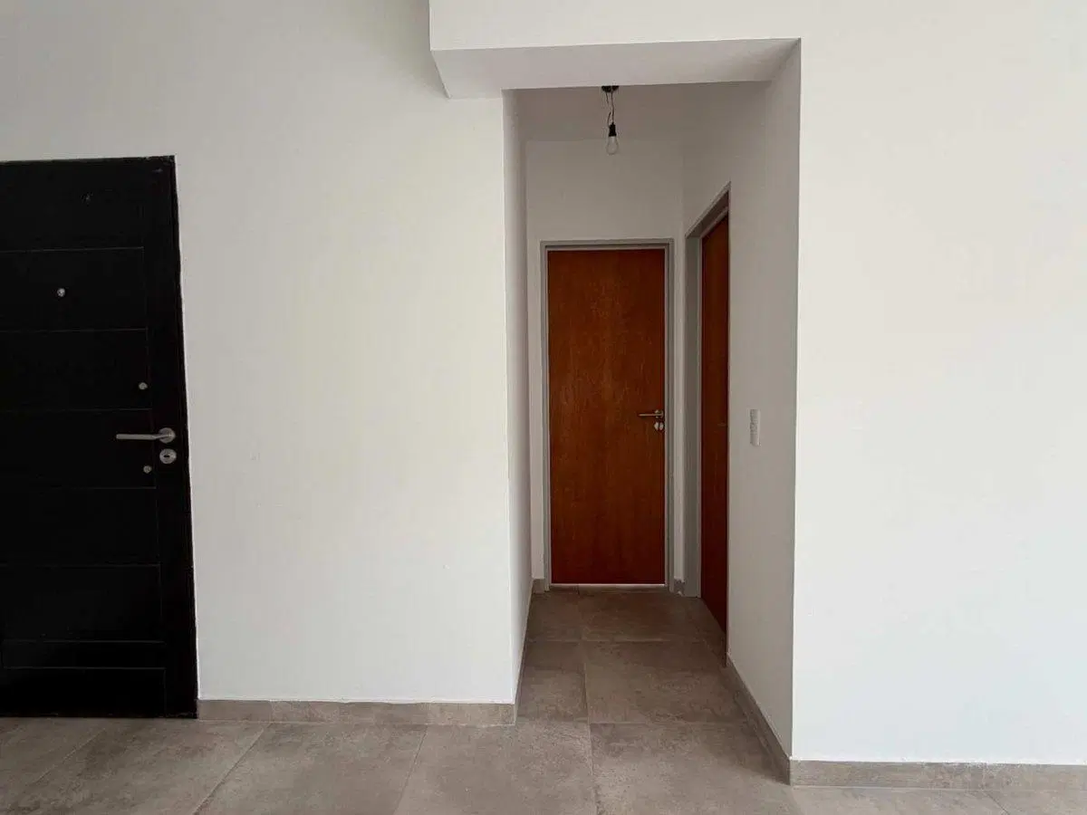 VENTA DEPTO 2 AMB CON BALCON CORRIDO - EN CASEROS 5