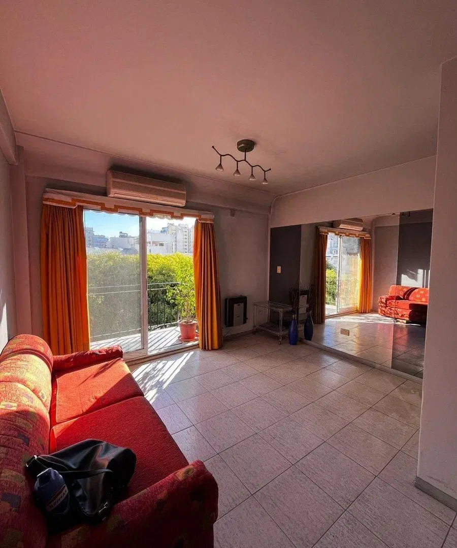 VENTA DEPTO 3 AMB. CON BALCON AL FRENTE. CABALLITO 3