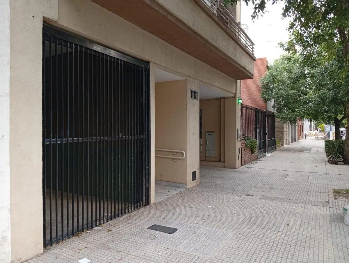 VENTA COCHERA - VILLA URQUIZA 4