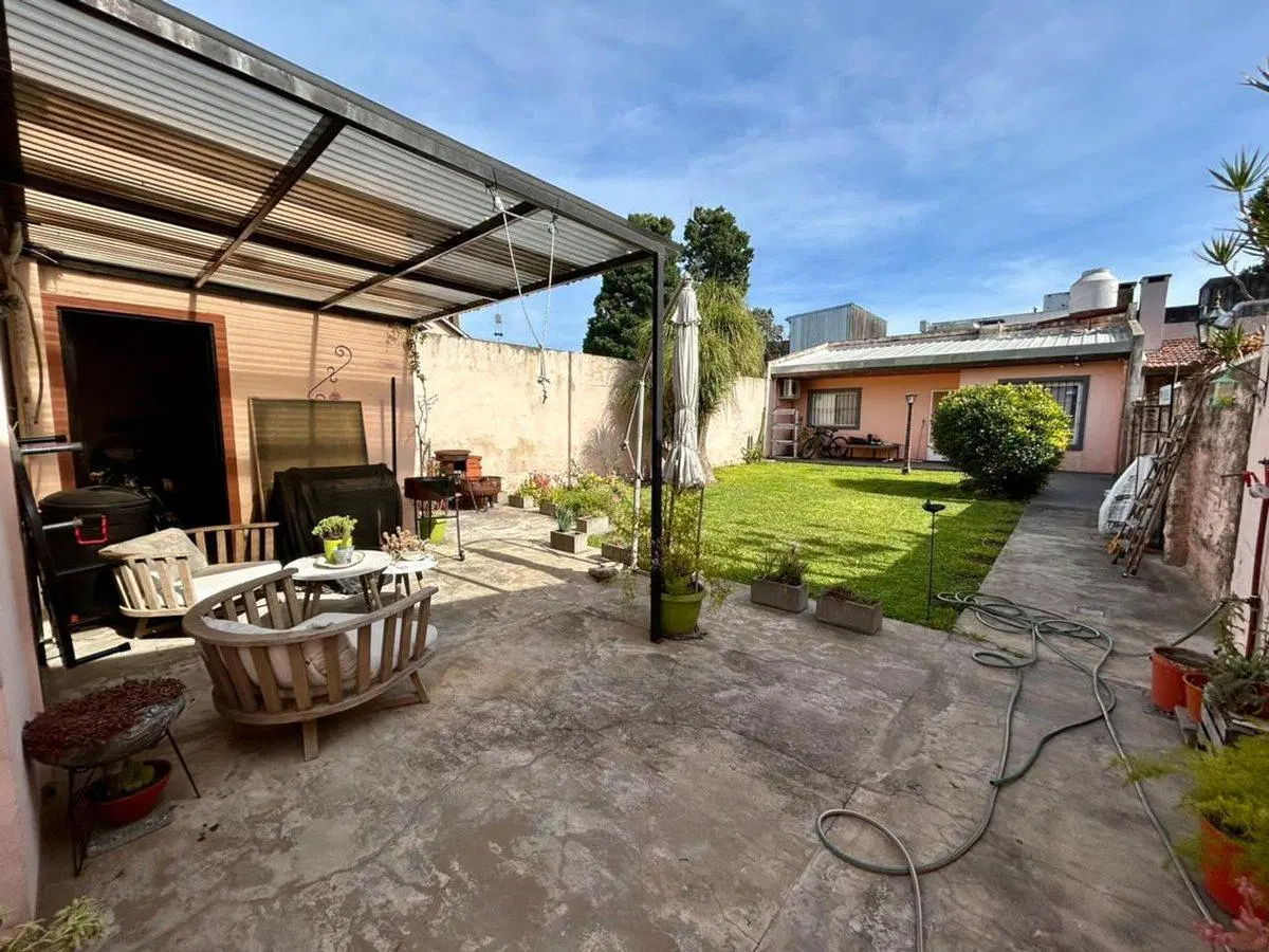VTA CASA 4 AMB  PARQUE GARAJE 8,66x43 STOS LUGARES 2