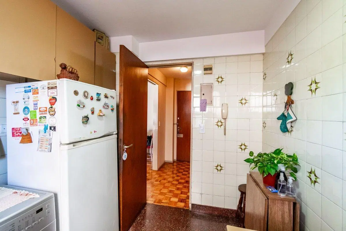 VENTA DEPARTAMENTO 4 AMB CON PATIO EN  VTE LOPEZ 4
