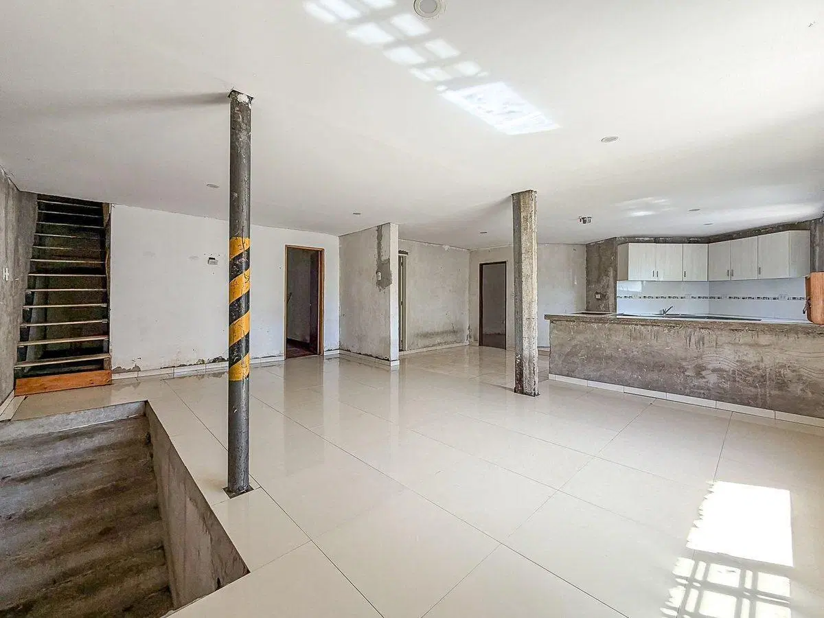 VENTA CASA DOBLE PLANTA CASEROS 3