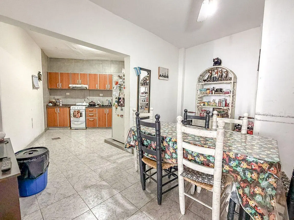 VENTA CASA DOBLE PLANTA CASEROS 8