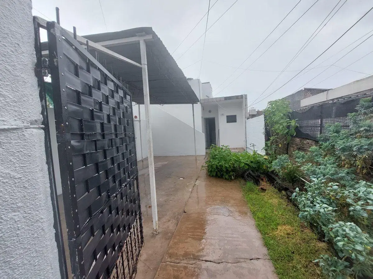 VENTA CASA 5 AMB EN HURLINGHAM C/ JARDIN Y COCHERA 4