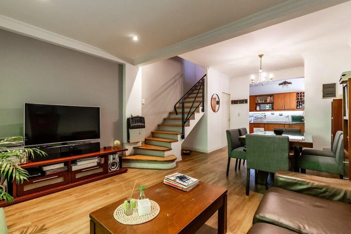 VENTA TRIPLEX 4 AMB  PATIO BALCON  SAN CRISTOBAL 4