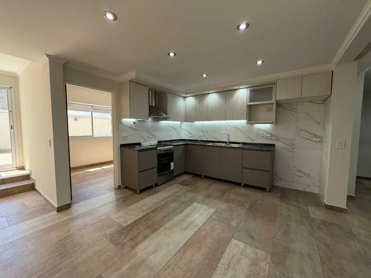 DPTO 5 AMB EN VENTA EN VILLA DEL PARQUE C/PATIO 5