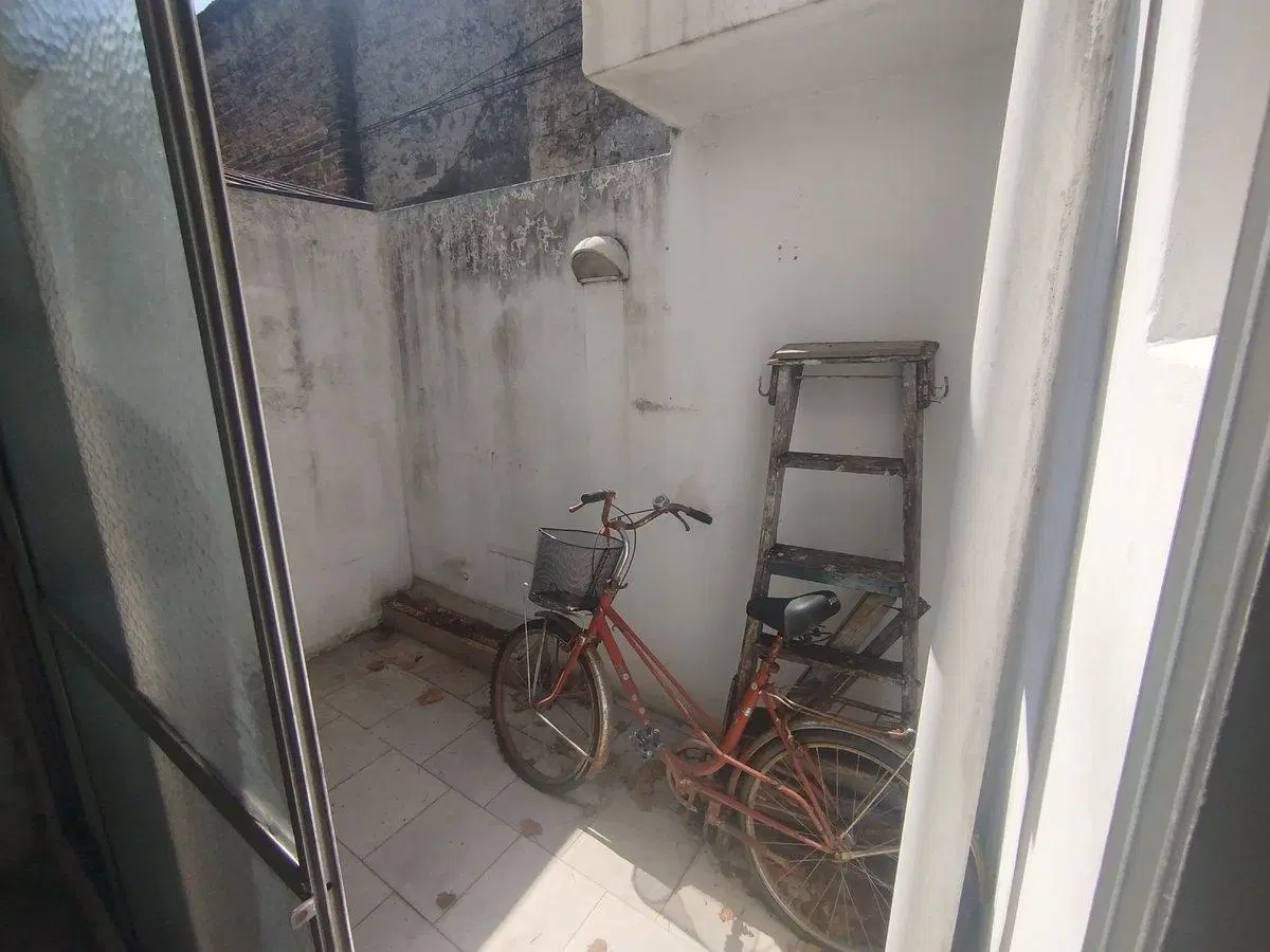 VENTA PH 2 AMB FRENTE A REFACCIONAR VILLA LYNCH 8