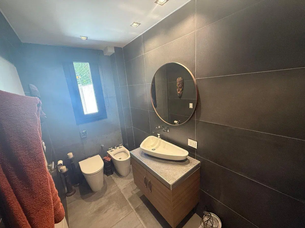 VENTA CASA 5 AMBIENTES EN MARTINEZ CON COCHERA 5