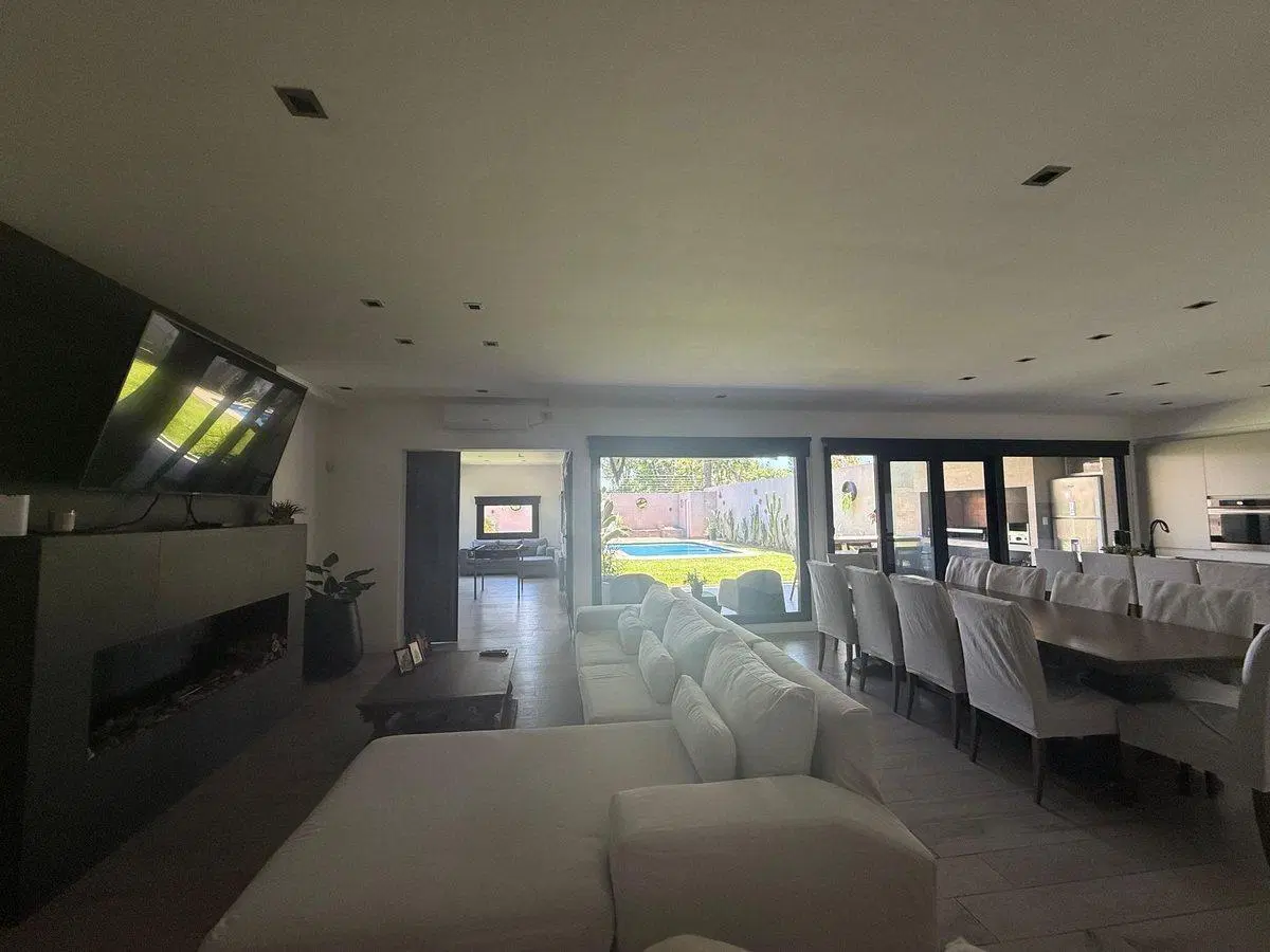 VENTA CASA 5 AMBIENTES EN MARTINEZ CON COCHERA 2