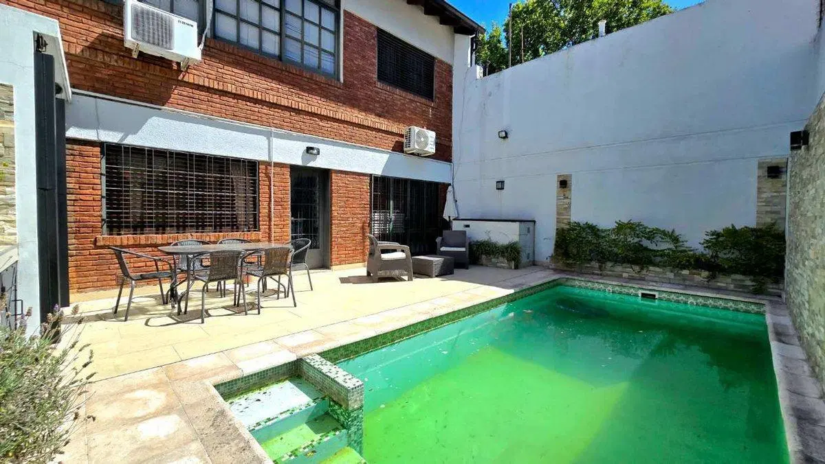 Vta de Casa 5 Amb con cochera y pileta Villa Maipú 5