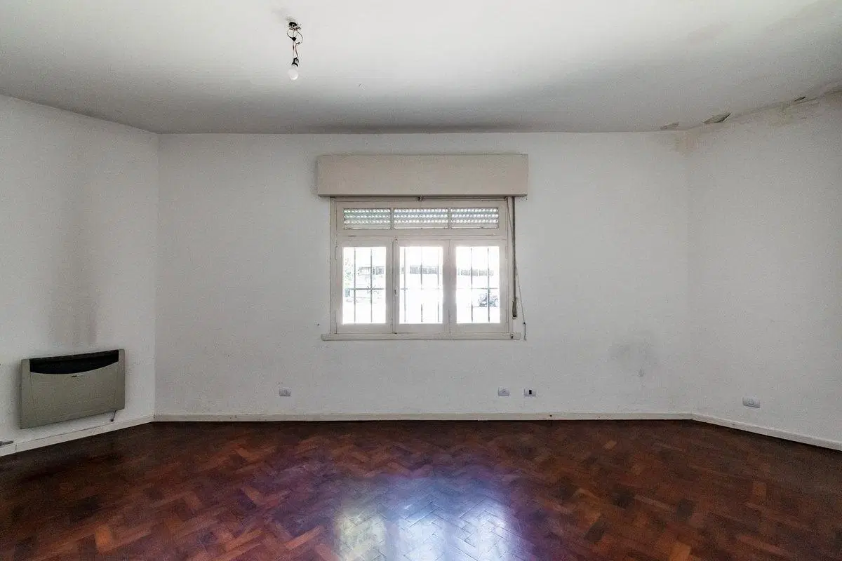 VENTA CASA 4 AMB C/GARAGE/TERRAZA VILLA PUEYRREDON 3