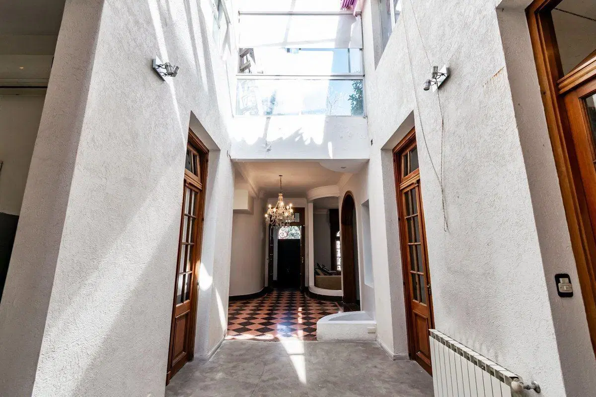 VENTA CASA 5 AMBIENTES COLEGIALES CON TERRAZA 2