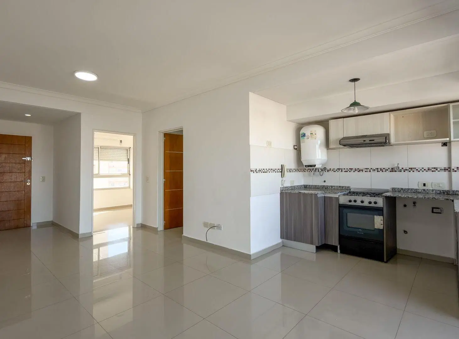 Venta depto 2mb balcoón con cochera Monte Castro 4