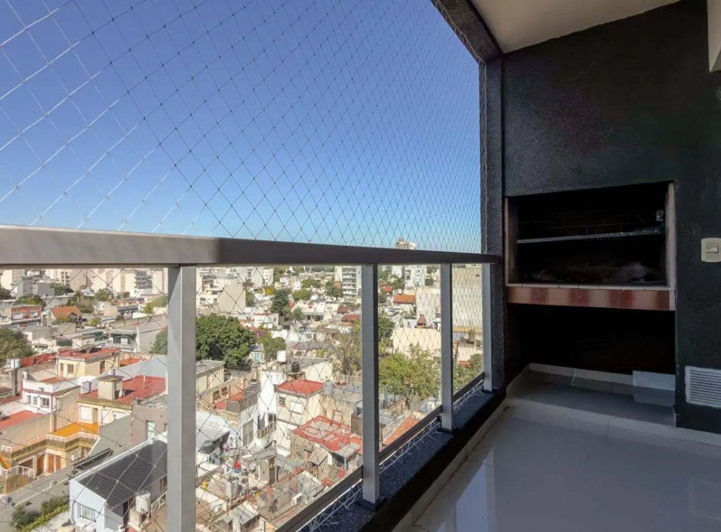 Venta depto 2mb balcón con cochera Monte Castro 8