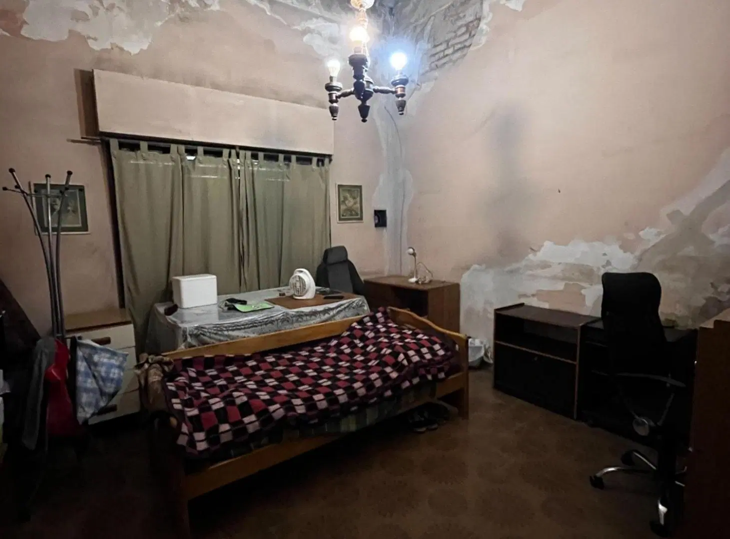VENTA CASA A REFACCIONAR SOBRE LOTE PROPIO. 4