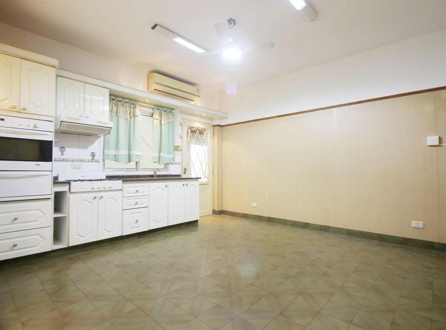 VENTA PH 4 AMB.EN RAMOS MEJIA CON QUINCHO 3